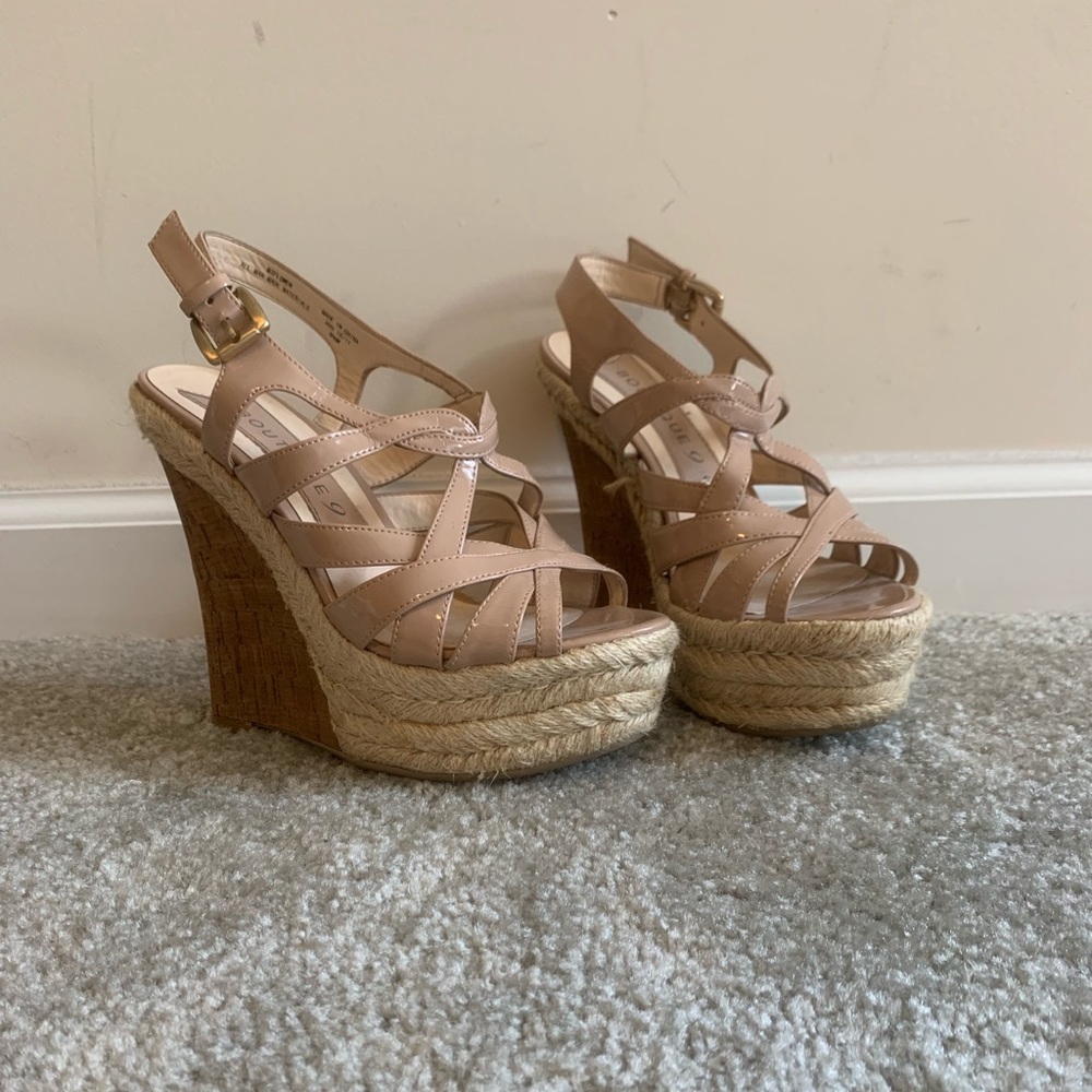 Blush/Tan Wedges